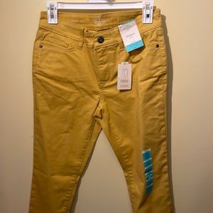 Yellow, Skinny Jeans.